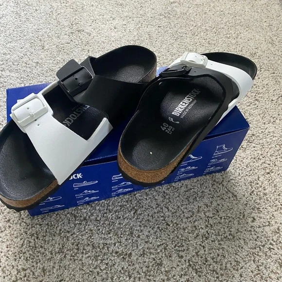 Birkenstock Arizona Split Black and White Sandals - Picture 3 of 3